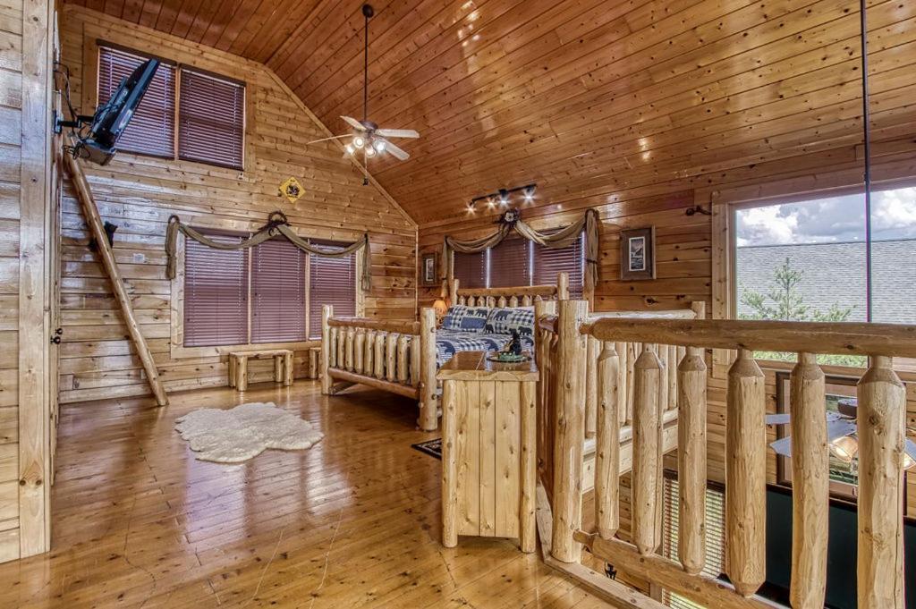 Вілла Endless View- Amazing Panoramic Mountain Views, Pool Access, Free Area Attraction Tickets Сев'єрвілл Екстер'єр фото